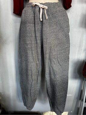 grey jogger sweatpants
